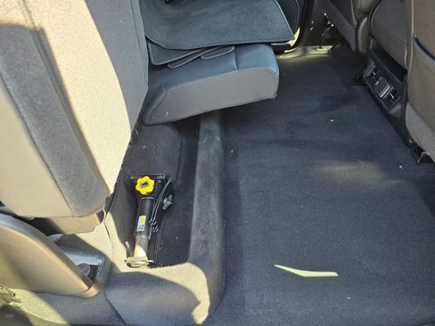 Used 2025 GMC Sierra 1500 SLT image 41