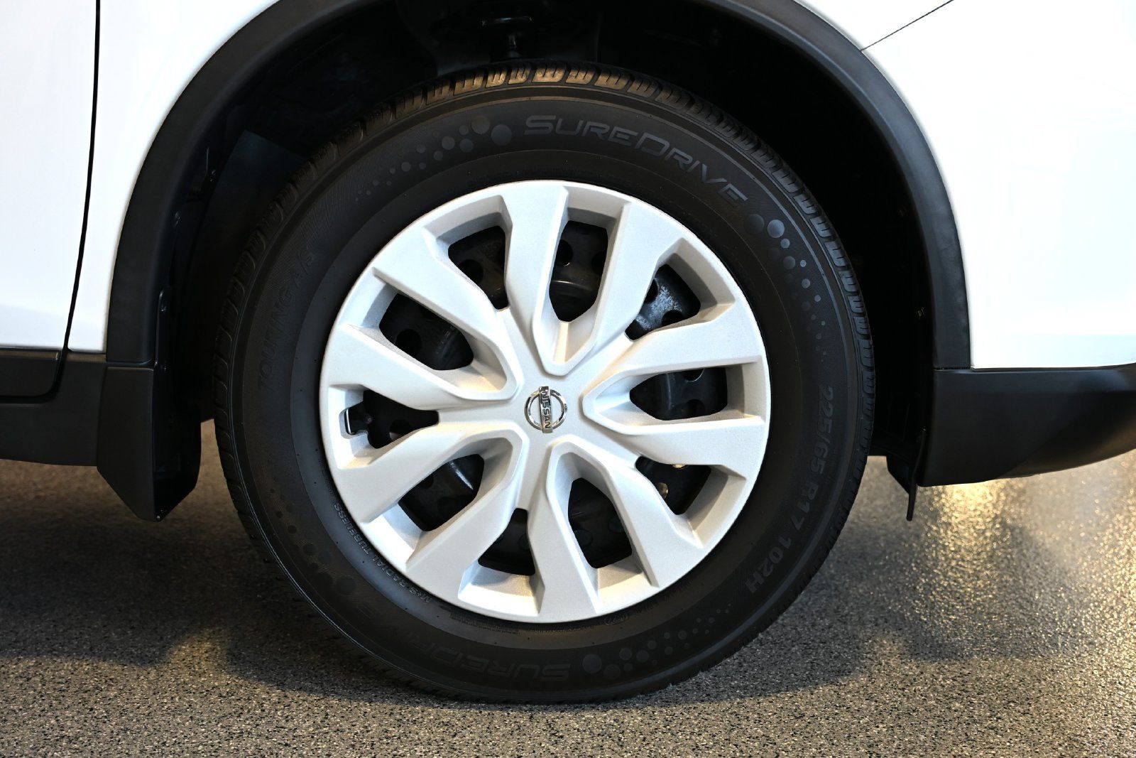 Used 2017 Nissan Rogue S FWD image 15