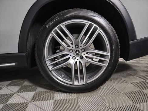 New 2026 Mercedes-Benz GLS 450 4MATIC image 32