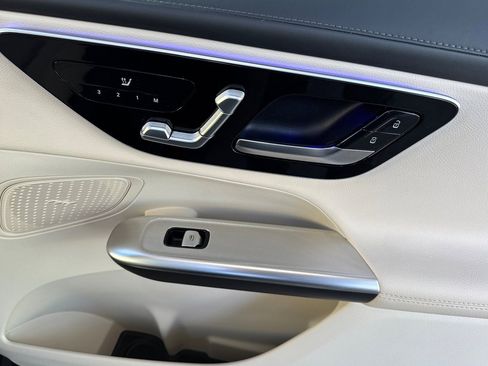 Certified 2024 Mercedes-Benz GLC 300 image 34