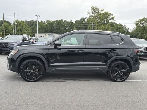 Used 2025 Volkswagen Taos SEL AWD/4WD image 6