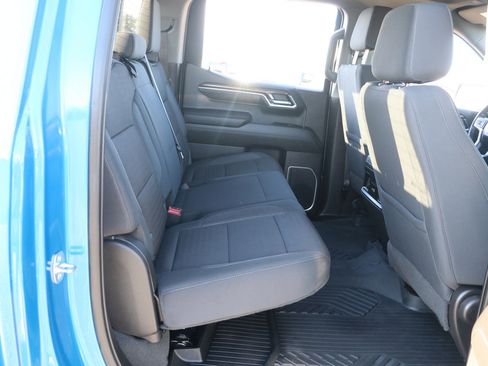 Used 2023 Chevrolet Silverado 1500 LT Trail Boss w/ Convenience Package II image 31