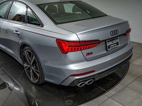 Used 2022 Audi S6 Premium Plus w/ S Sport Package AWD/4WD image 19