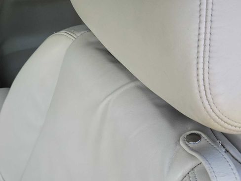 Used 2008 Lexus SC 430 Convertible image 16