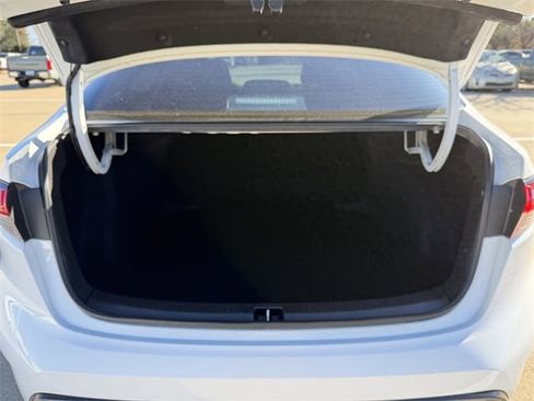 Certified 2023 Toyota Corolla SE image 29