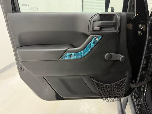 Used 2016 Jeep Wrangler Unlimited Sport AWD/4WD image 29