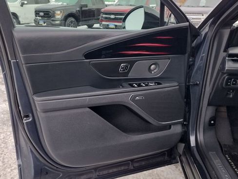 Certified 2024 Lincoln Nautilus Reserve w/ Equipment Group 202A image 10