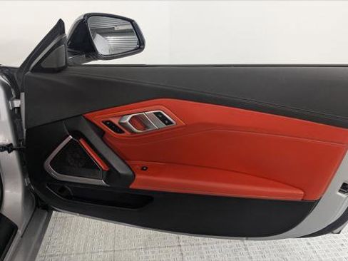 Used 2020 BMW Z4 sDrive30i w/ Convenience Package image 17