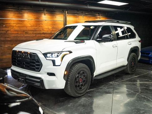 Used 2024 Toyota Sequoia TRD Pro AWD/4WD image 2