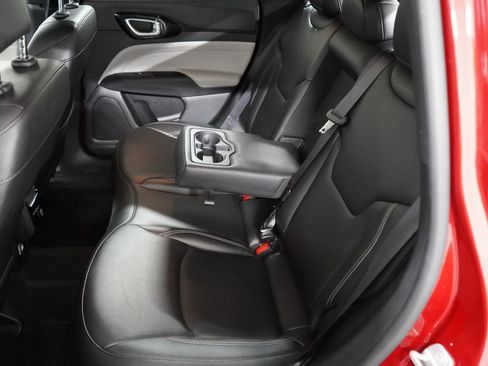 Used 2025 Jeep Compass Limited AWD/4WD image 19