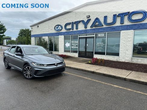 Used 2025 Volkswagen Jetta Sport FWD image 1