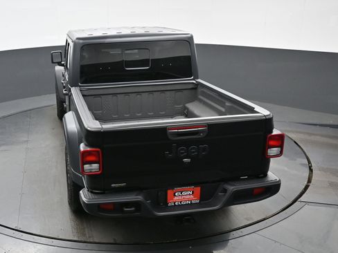 Used 2021 Jeep Gladiator Sport image 33