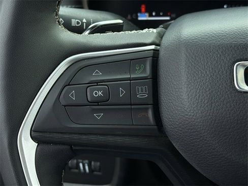 Used 2024 Jeep Grand Cherokee L Laredo image 29