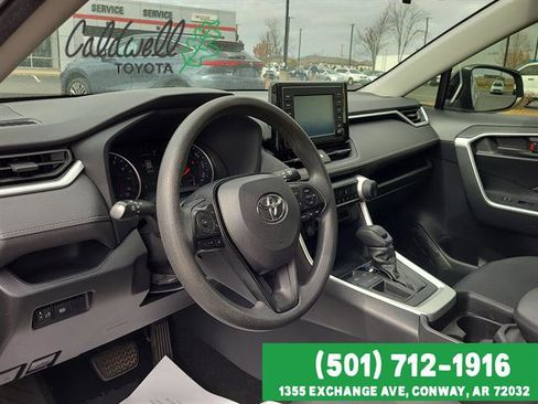 Used 2019 Toyota RAV4 LE image 10