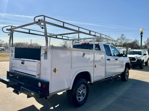 Used 2019 Chevrolet Silverado 2500 W/T w/ WT Convenience Package image 5