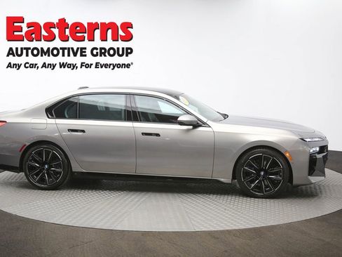 Used 2023 BMW 760i xDrive w/ Executive Package AWD/4WD image 50