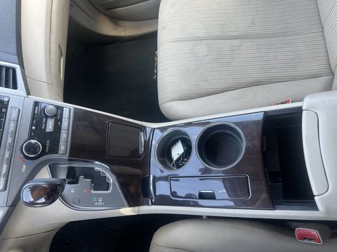 Used 2011 Toyota Venza image 24