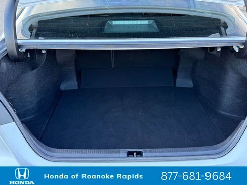 Used 2019 Toyota Camry XLE image 37