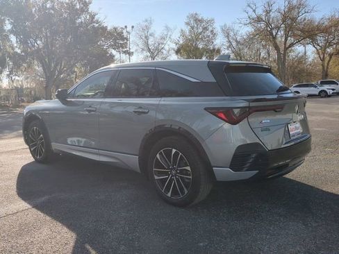 Used 2024 Acura ZDX A-Spec image 6