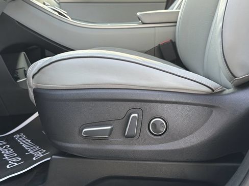 Used 2025 Hyundai Palisade SEL FWD image 24