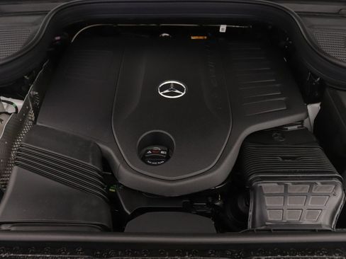 New 2026 Mercedes-Benz GLS 450 4MATIC image 9