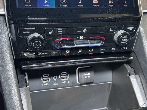 New 2025 Jeep Grand Cherokee Limited image 25