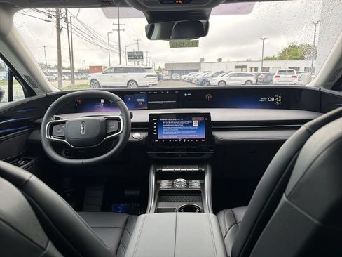 New 2026 Lincoln Nautilus Premier AWD/4WD image 10