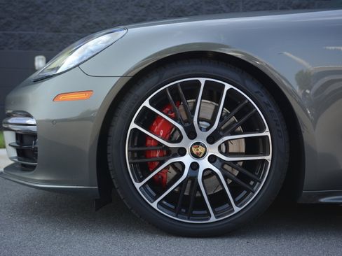 Certified 2023 Porsche Panamera GTS AWD/4WD image 41