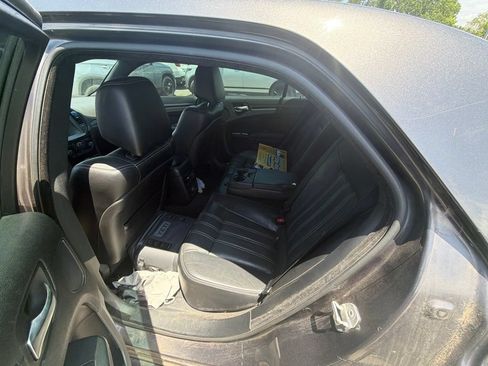 Used 2013 Chrysler 300 S RWD image 7