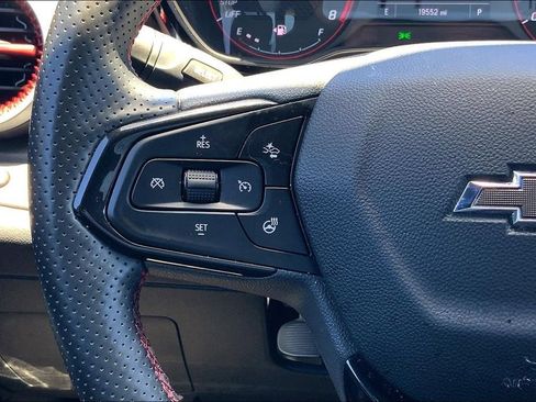 Used 2024 Chevrolet Trax RS FWD image 18