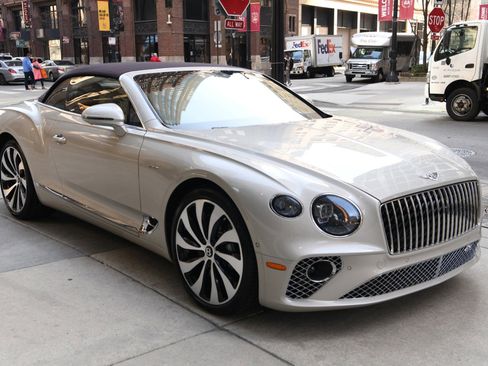 Used 2024 Bentley Continental GT image 22