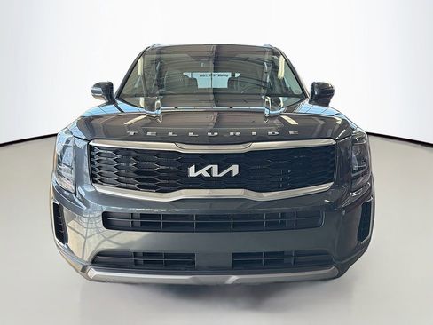 Used 2022 Kia Telluride S image 3
