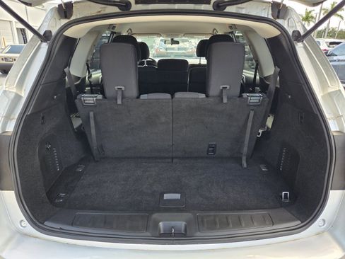 Used 2020 Nissan Pathfinder S FWD image 16