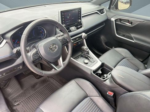 Used 2021 Toyota RAV4 XSE AWD/4WD image 4