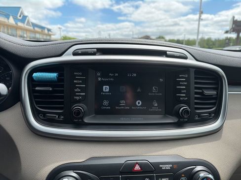 Used 2018 Kia Sorento AWD image 23