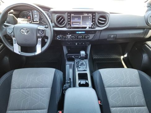 Used 2022 Toyota Tacoma TRD Off-Road AWD/4WD image 20