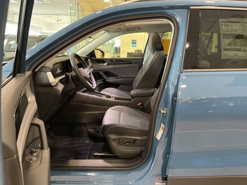 New 2026 Volkswagen Tiguan SE image 7