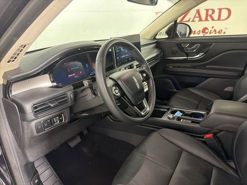 Used 2024 Lincoln Corsair Reserve image 12