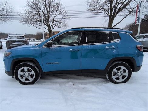 Used 2024 Jeep Compass Latitude w/ Convenience Group image 6