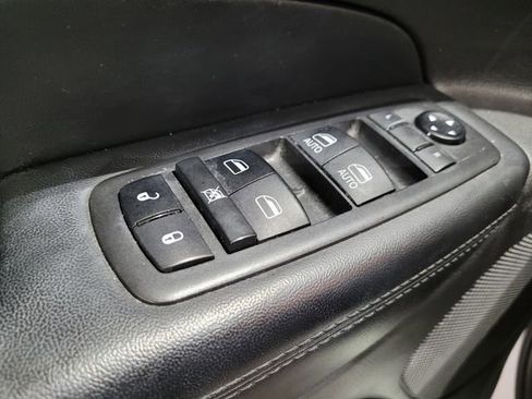 Used 2019 Jeep Grand Cherokee Limited image 42