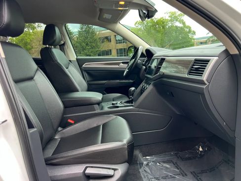 Used 2018 Volkswagen Atlas SE AWD/4WD image 16