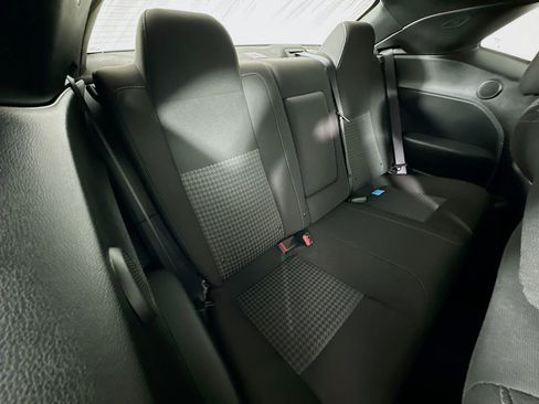 Used 2022 Dodge Challenger R/T w/ Performance Handling Group image 33