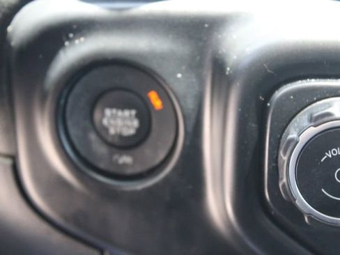 Used 2020 Jeep Wrangler Unlimited Sahara AWD/4WD image 21
