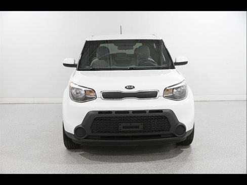 Used 2016 Kia Soul w/ Option Group 020 FWD image 2
