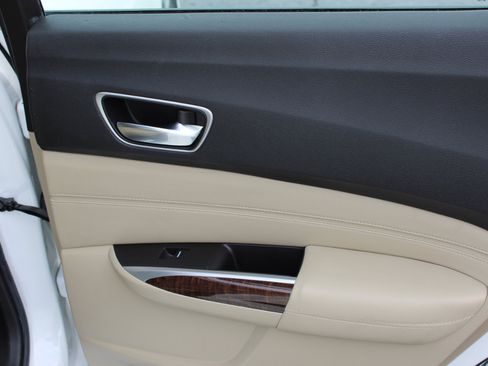 Used 2018 Acura TLX image 38