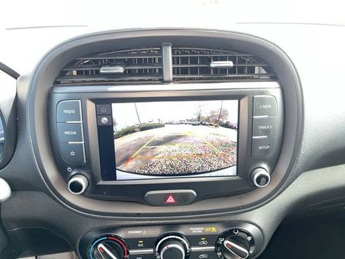 Used 2024 Kia Soul LX w/ Option Group 015 image 17