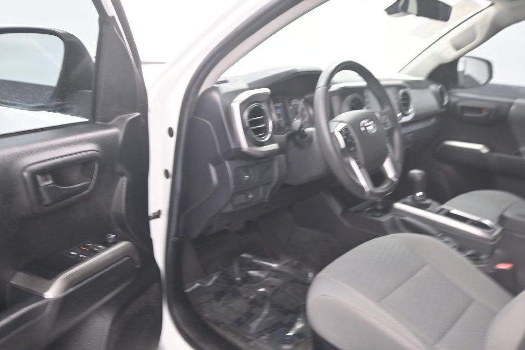 Used 2023 Toyota Tacoma SR5 w/ SR5 Appearance Package RWD image 10