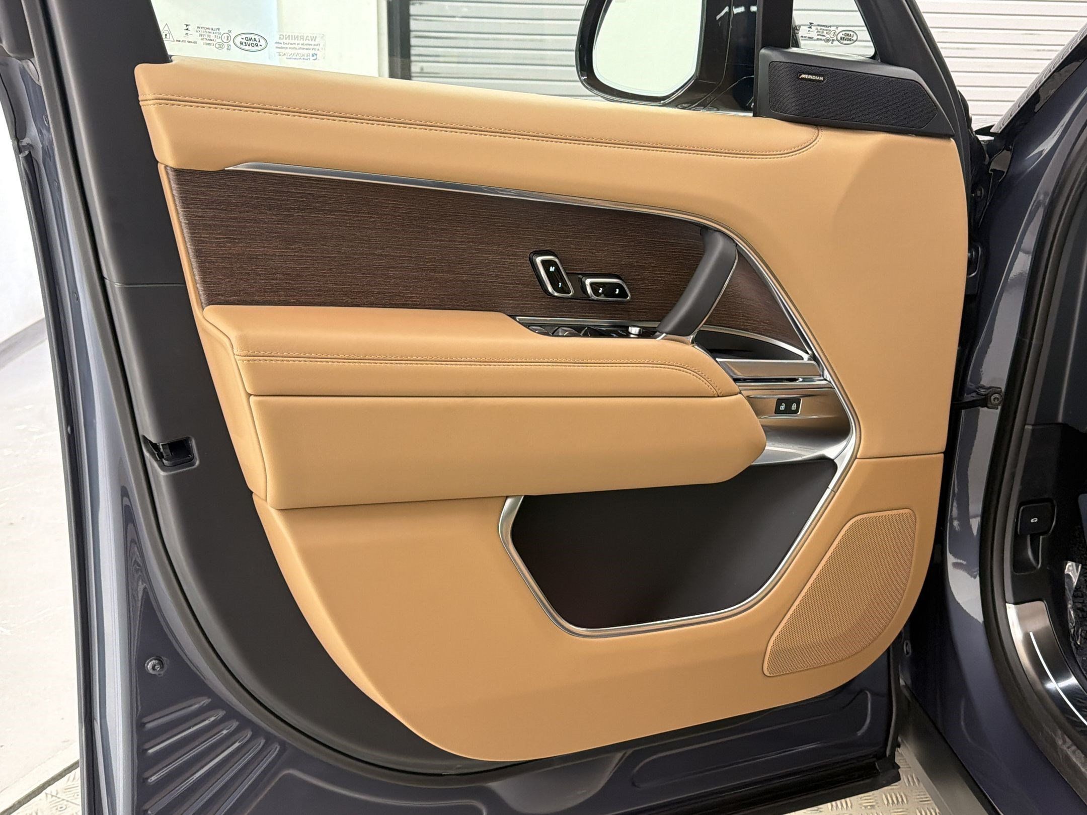 New 2026 Land Rover Range Rover SE AWD/4WD image 13