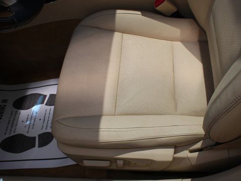 Used 2014 Lexus ES 350 w/ Luxury Package image 20