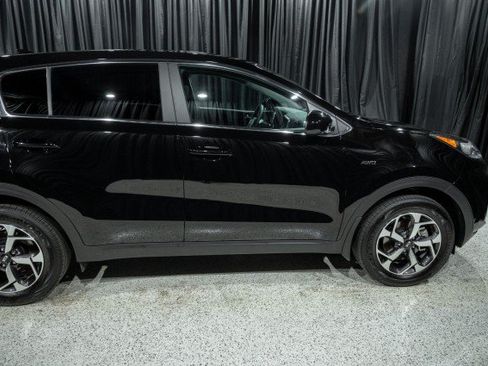 Used 2022 Kia Sportage LX AWD/4WD image 4